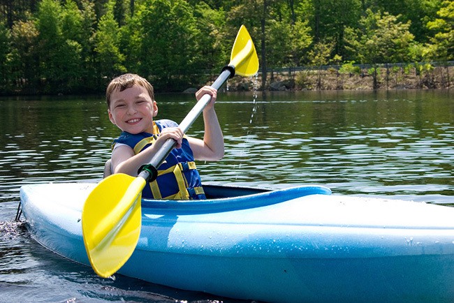 canoe.jpg