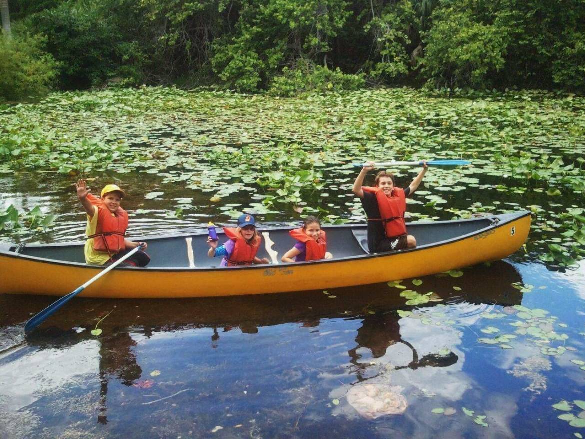 canoe1.jpg