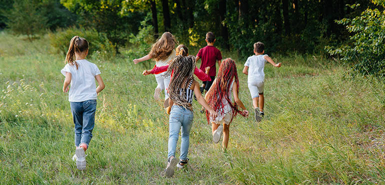 9 Surprising Things Kids Can Learn at Winter Camps